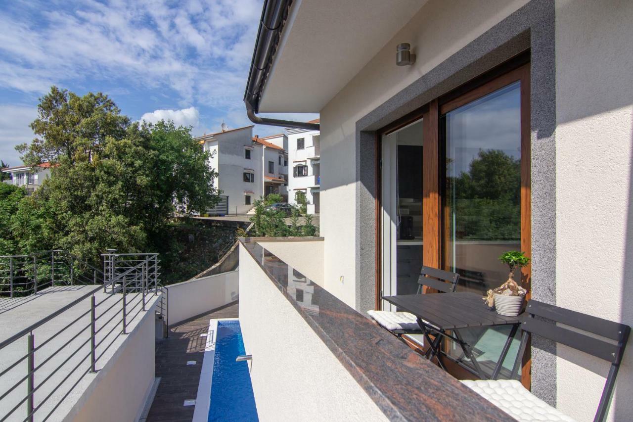 Apartments Edi & Tea Malinska Bagian luar foto