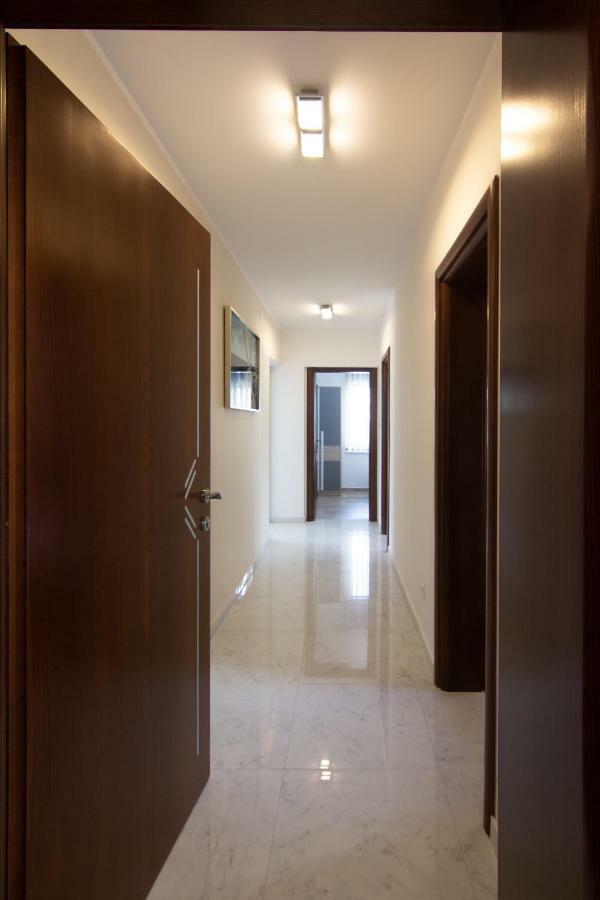 Apartments Edi & Tea Malinska Bagian luar foto